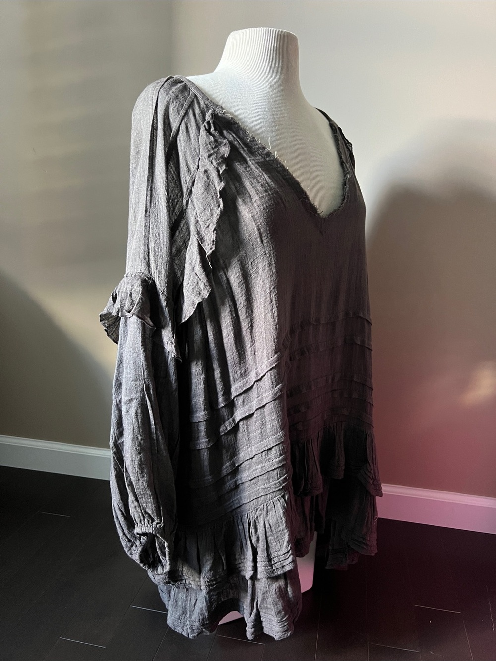 Free People FP One Tamasi V Neck Oversized Ruffle semi-sheer Gray Tunic NWT sz S - Picture 5 of 10